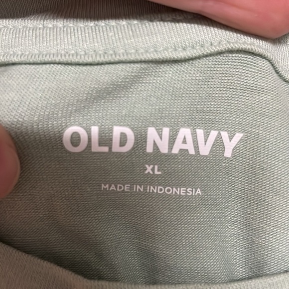 Old Navy size XL Light Sage Green Short Sleeve Cropped Soft Stretchy T-shirt - Picture 2 of 6